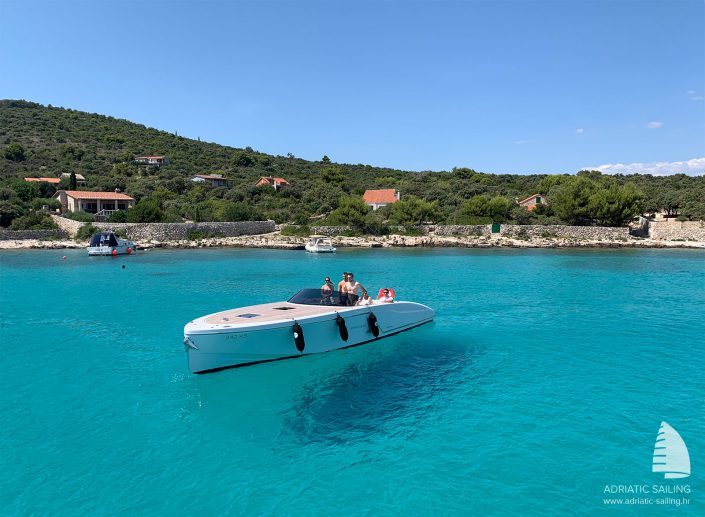 Luxury speedboats Croatia